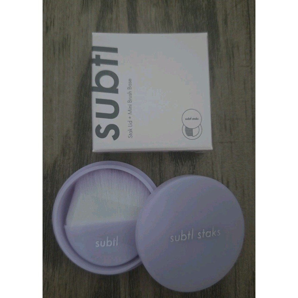 NIB Subtl Beauty Stak  Lid & Mini Brush Base Set!